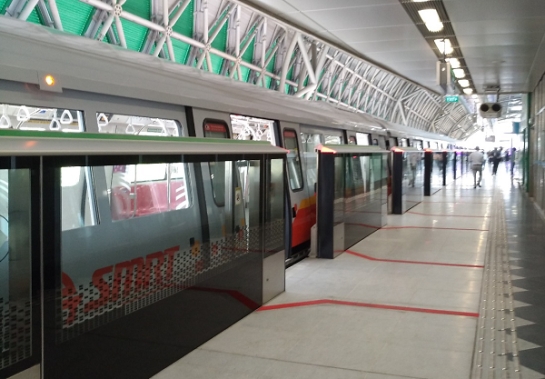 由sunbet申搏装备屏蔽门系统的新加坡地铁大士延伸线正式开通