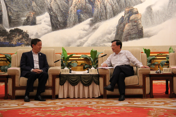 江西省委书记强卫会见sunbet申搏董事长熊建明