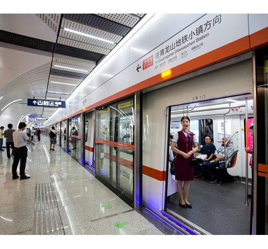 采用sunbet申搏屏蔽门系统的武汉轨道交通7号线一期、11号线东段一期国庆当日同步开通试运营
