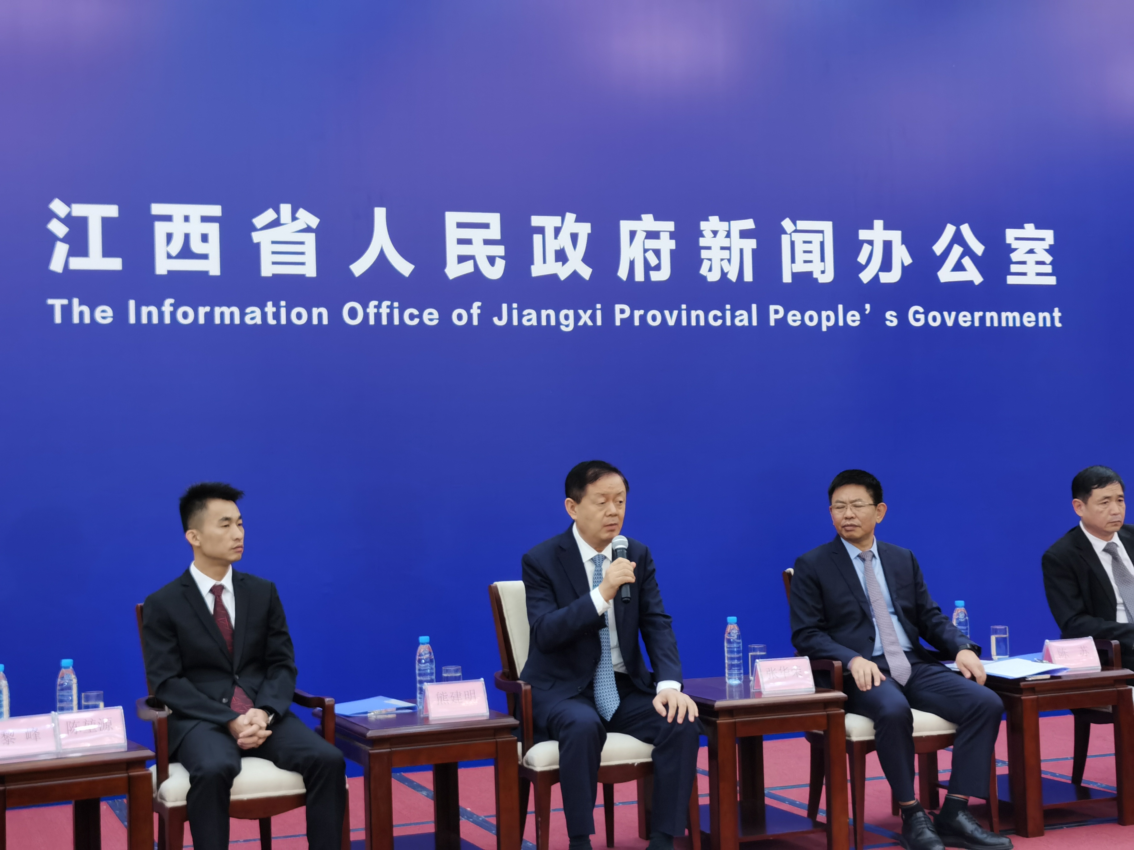 sunbet申搏董事长熊建明受邀参加江西省人民政府新闻办民营企业家记者见面会