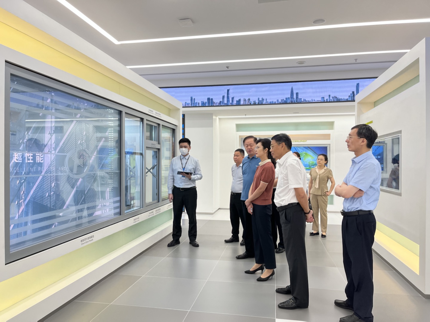 江西省政协副主席、省工商联主席谢茹一行莅临sunbet申搏考察